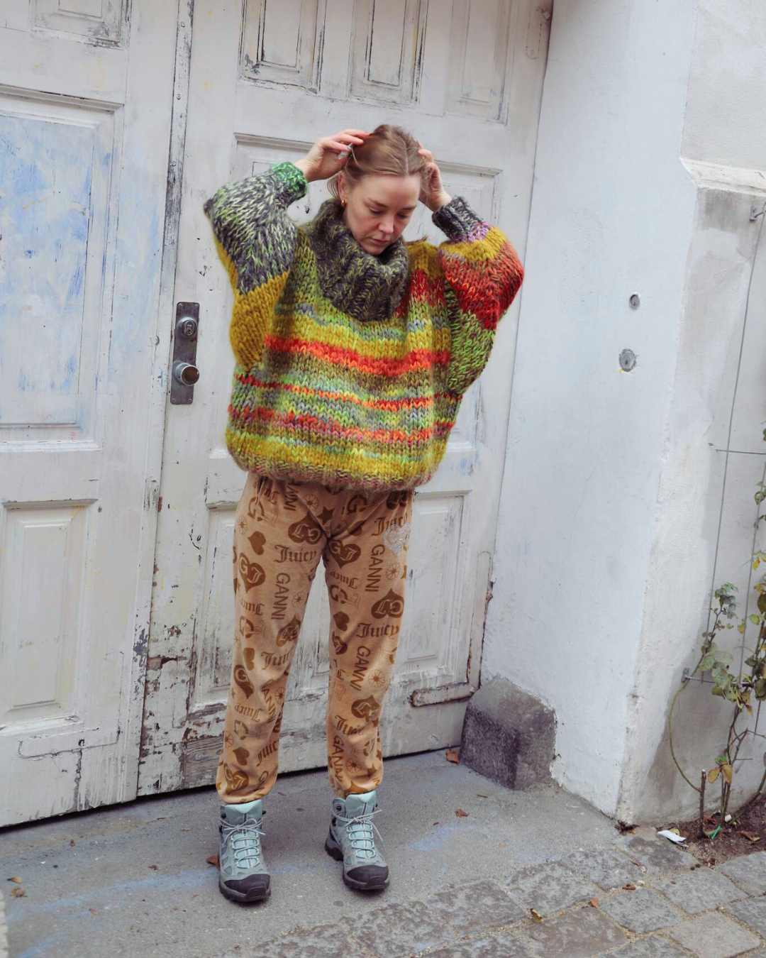 EXTRA CHUNKY SWEATER