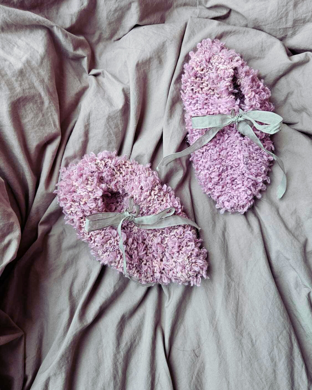 FLUFFY FEET