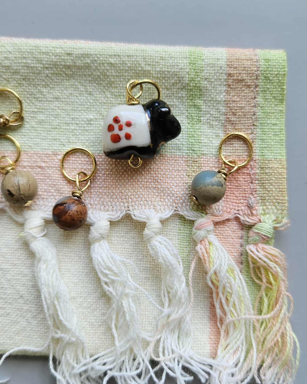HIGH FIVE STITCH MARKERS