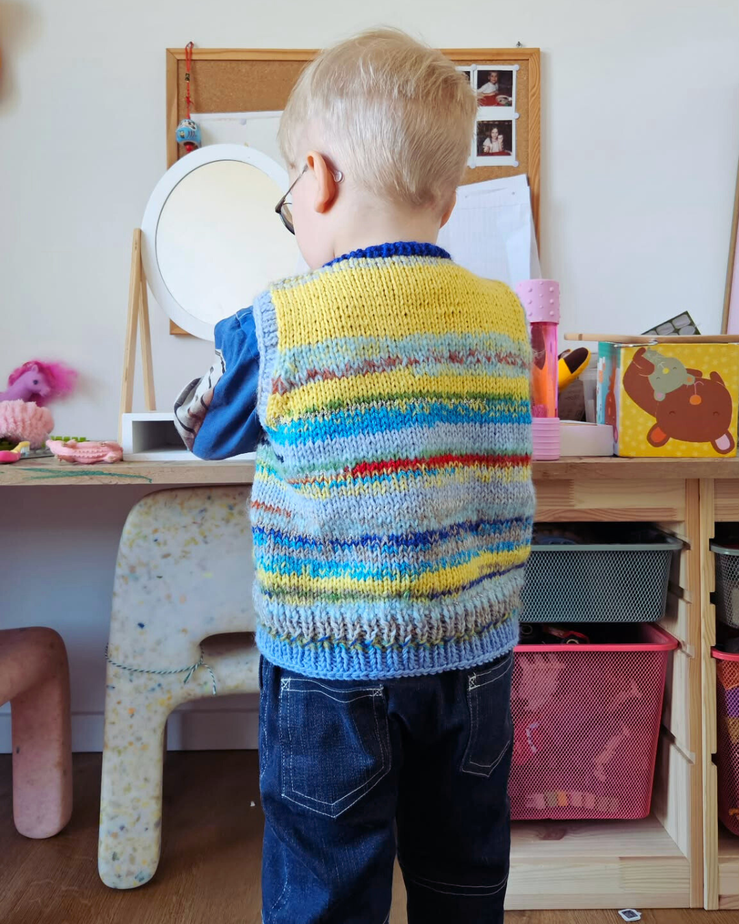 Easy and quick Scrap Yarn Vest